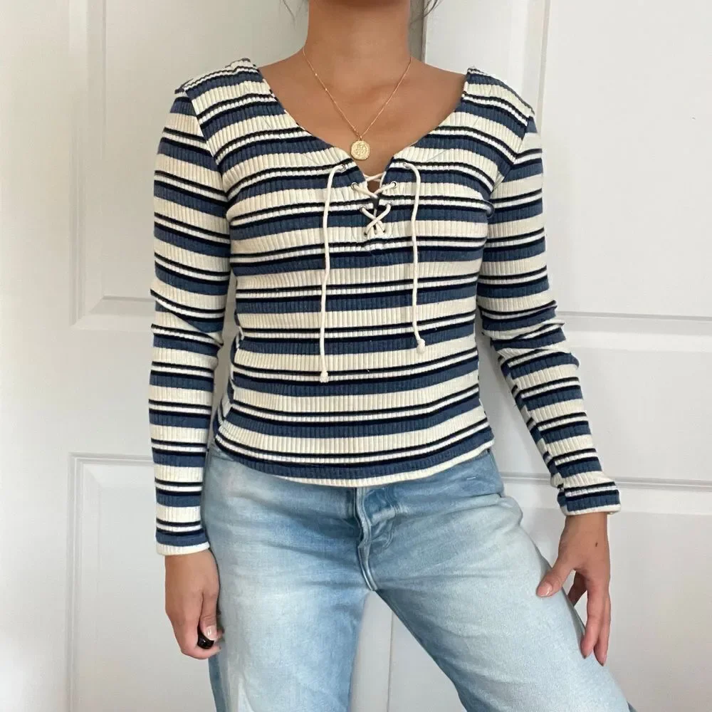 Y2k striped sweater